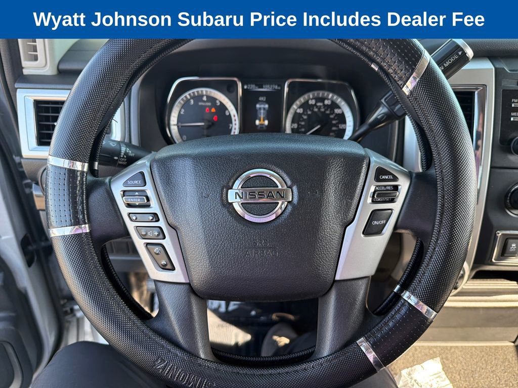 Used 2018 Nissan Titan SV AWD/4WD image 19