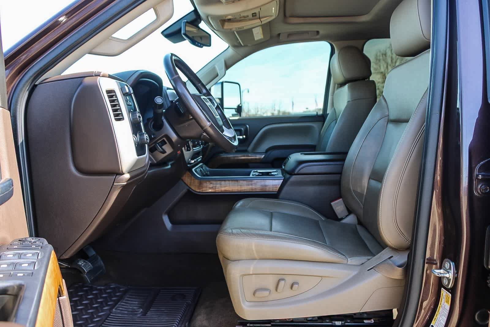 Used 2016 GMC Sierra 2500 SLT w/ Duramax Plus Package image 19