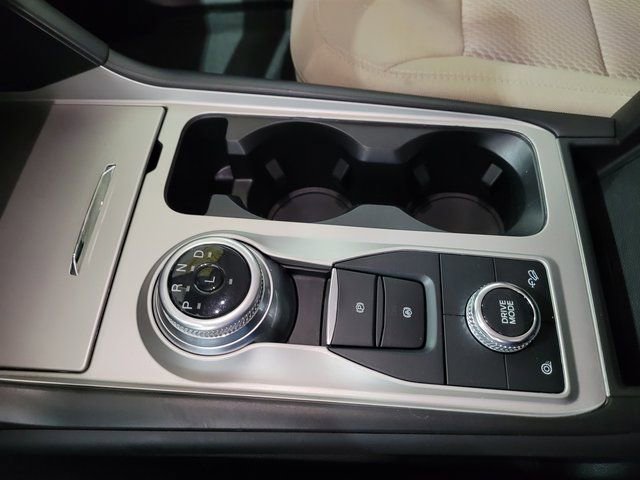 Used 2022 Ford Explorer XLT image 34