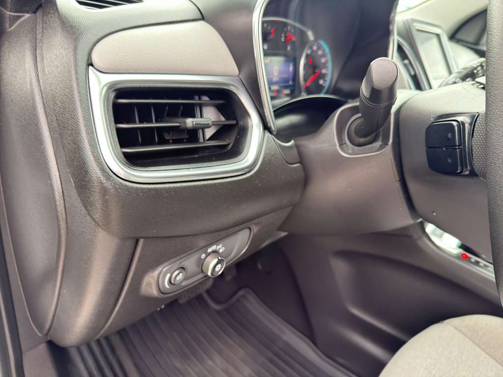 Used 2022 Chevrolet Equinox LT AWD/4WD image 14