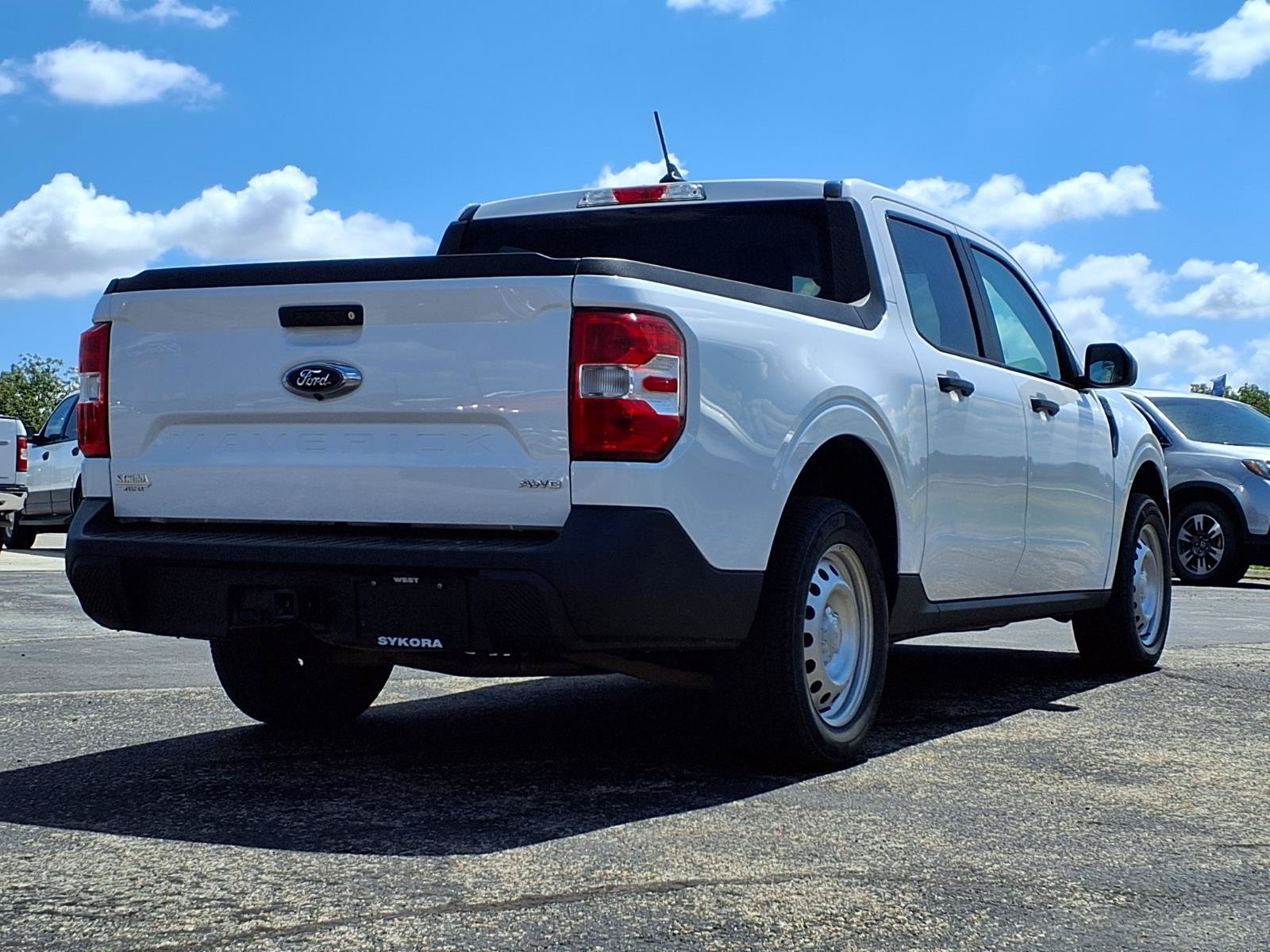 Used 2022 Ford Maverick XL w/ Equipment Group 100A Standard AWD/4WD image 4