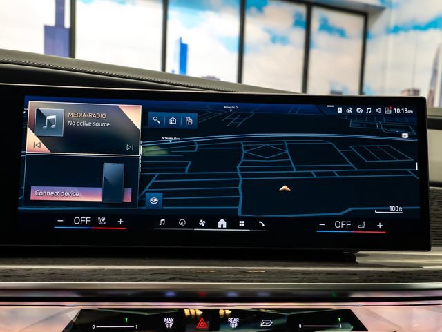New 2026 BMW 760i xDrive w/ Executive Package AWD/4WD image 18