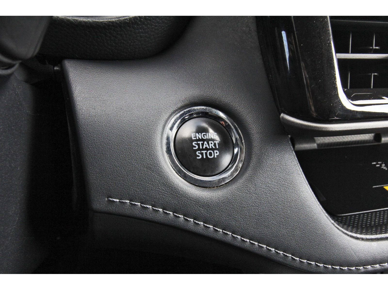 Used 2023 Toyota Highlander XLE image 29