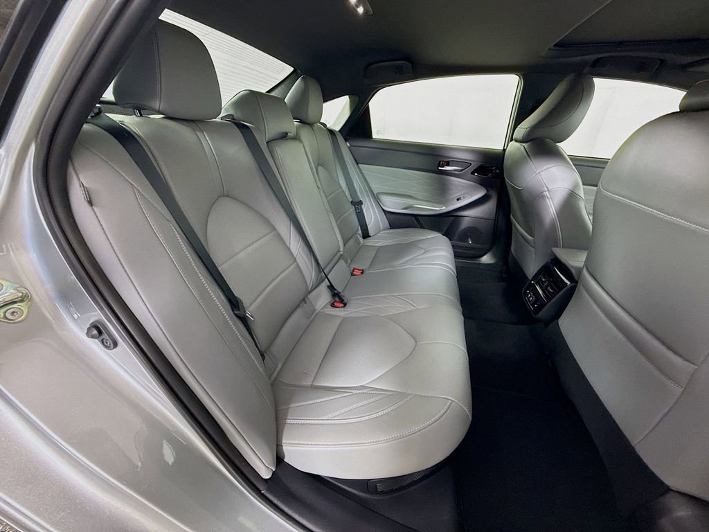 Used 2020 Toyota Avalon Limited w/ Advanced Safety Package FWD image 29