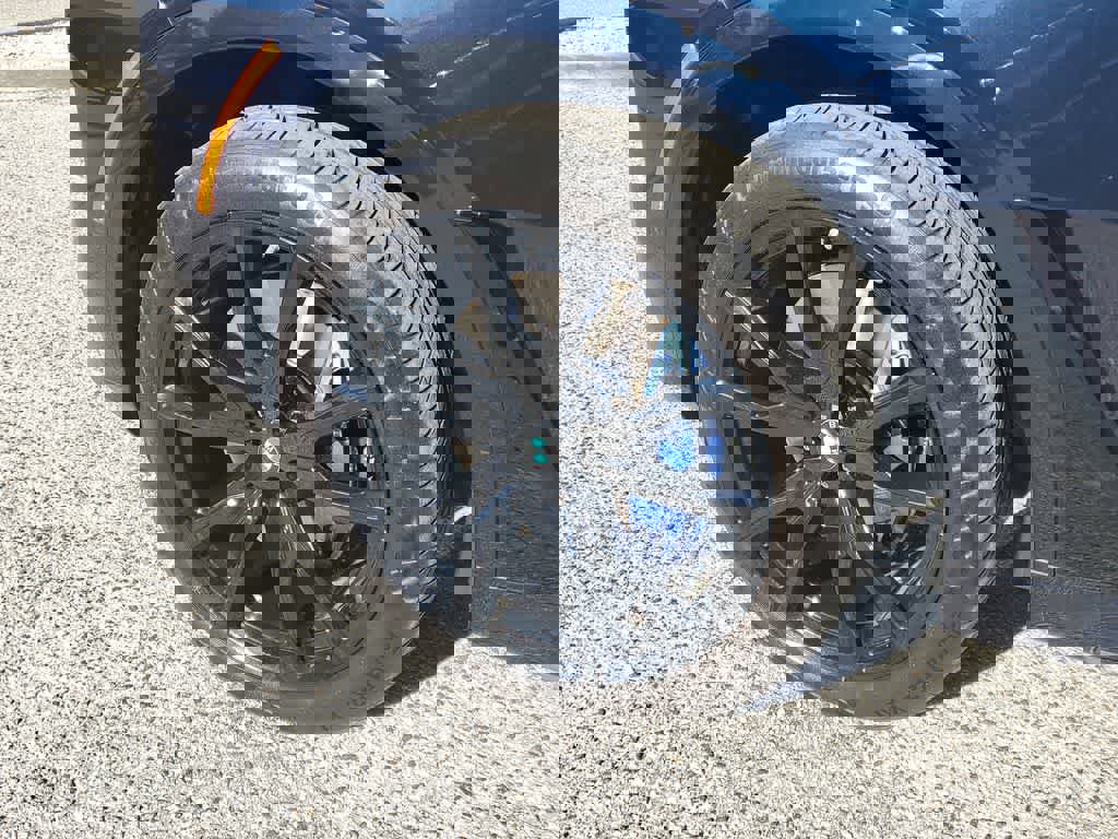 Used 2024 BMW X7 M60i w/ Executive Package image 5