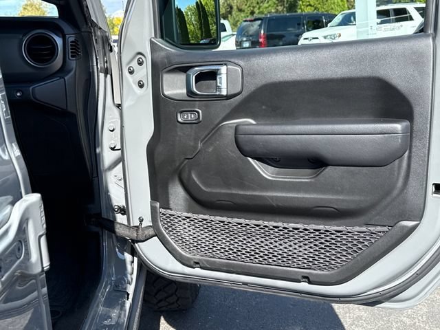 Used 2023 Jeep Wrangler Unlimited w/ Cold Weather Group AWD/4WD image 21