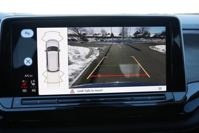 Used 2024 Volkswagen Atlas SE image 31