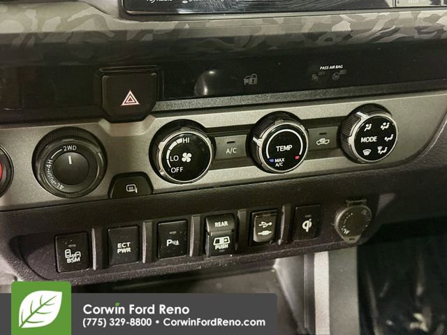 Used 2018 Toyota Tacoma TRD Off-Road w/ Technology Package image 15