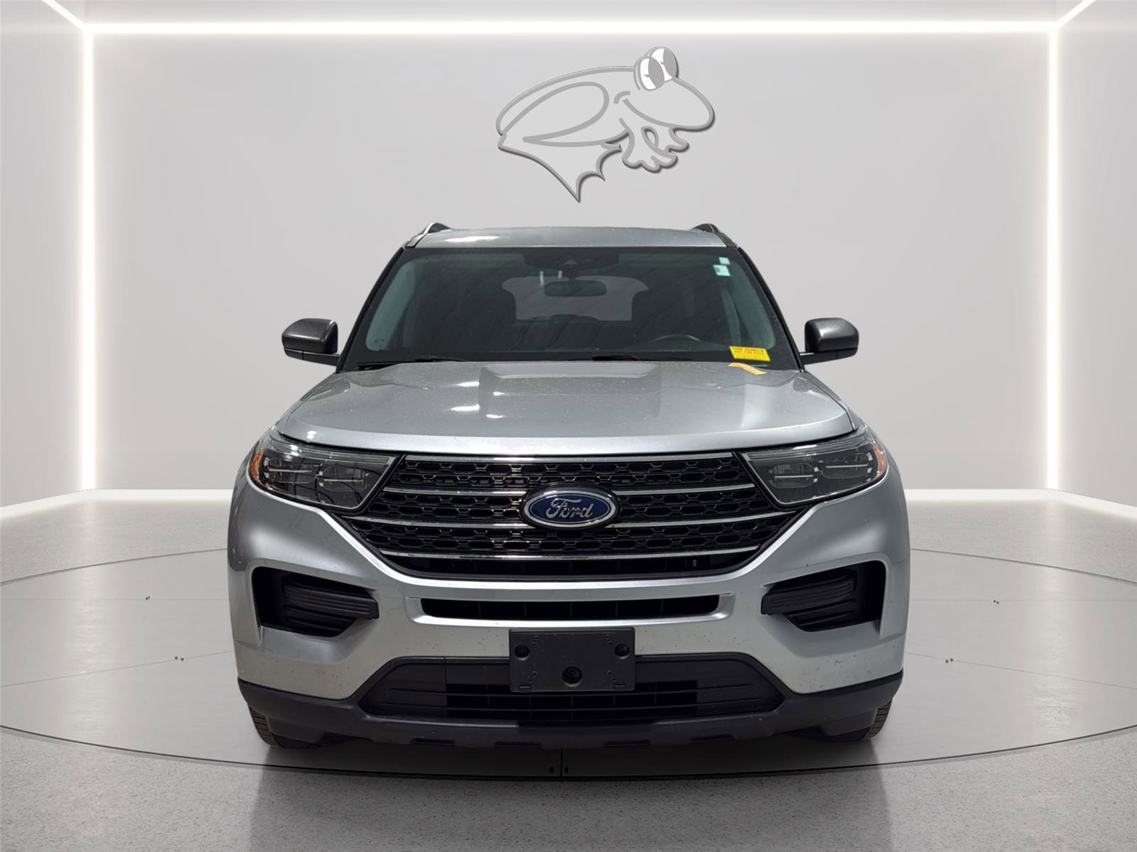 Used 2023 Ford Explorer XLT RWD image 2