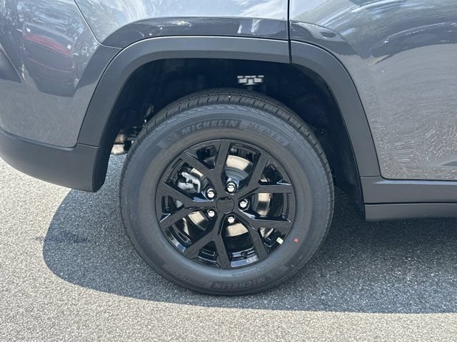 New 2026 Jeep Grand Cherokee Altitude RWD image 17