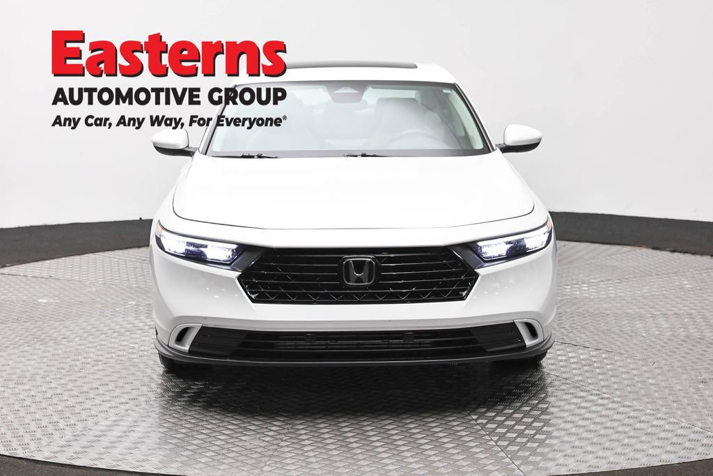 Used 2024 Honda Accord EX image 2