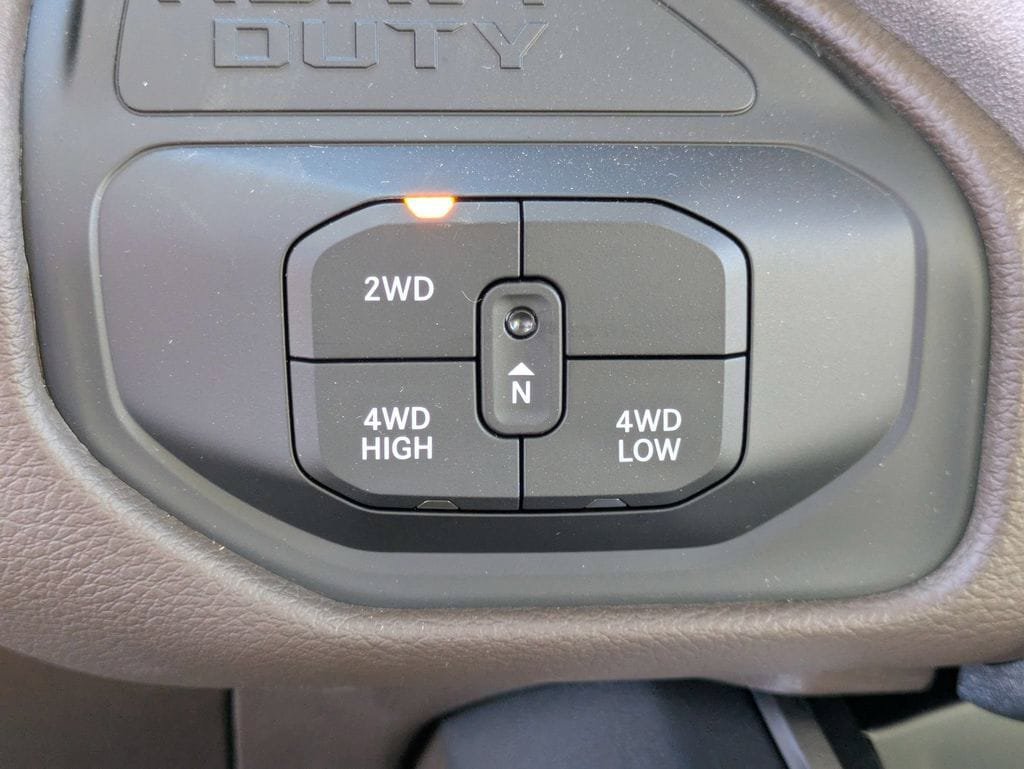 New 2026 RAM 2500 Laramie AWD/4WD image 22