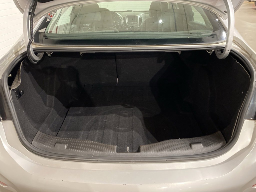 Used 2018 Chevrolet Cruze LT image 5