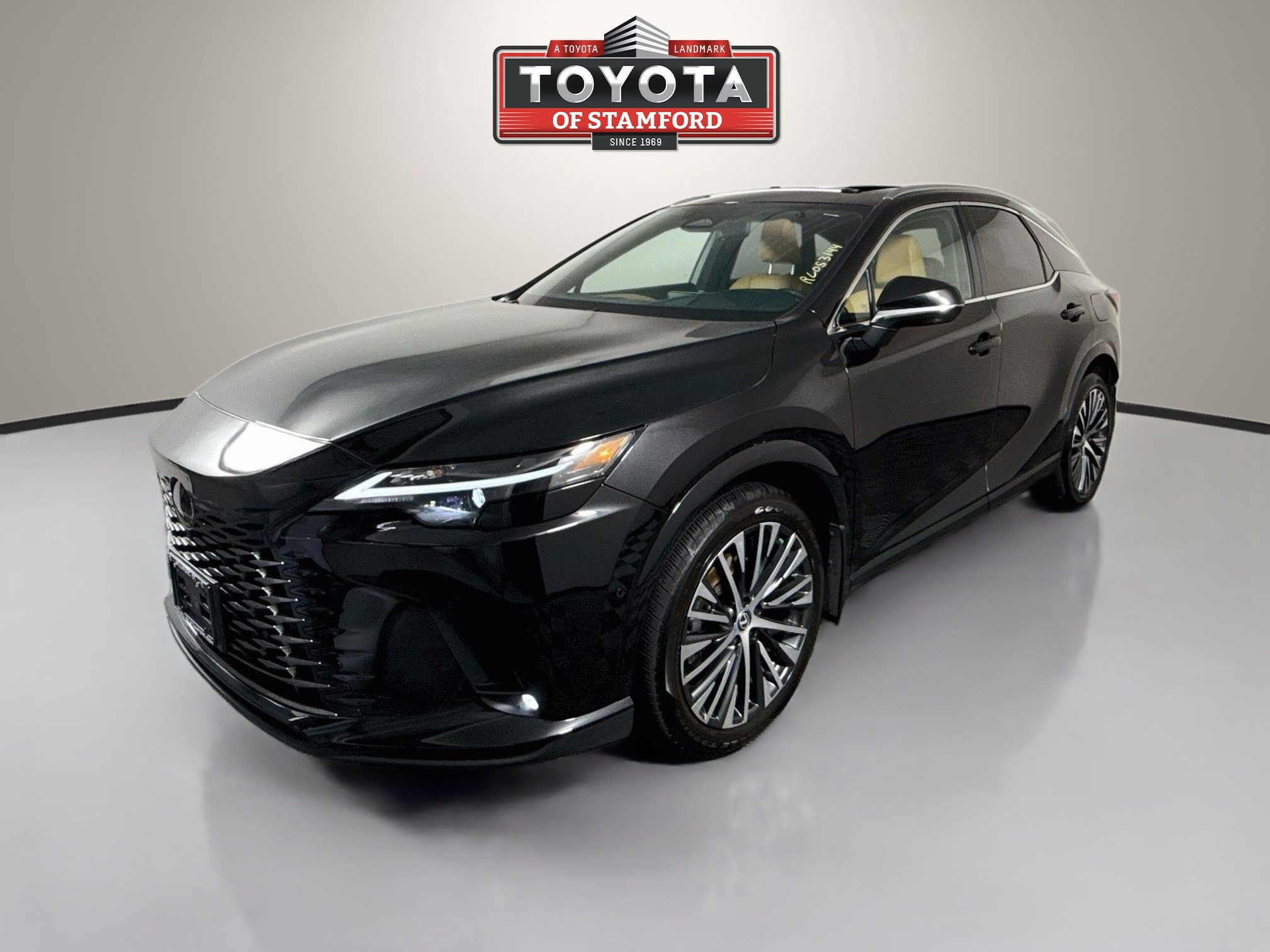 Used 2024 Lexus RX 350h w/ Convenience Package AWD/4WD image 3