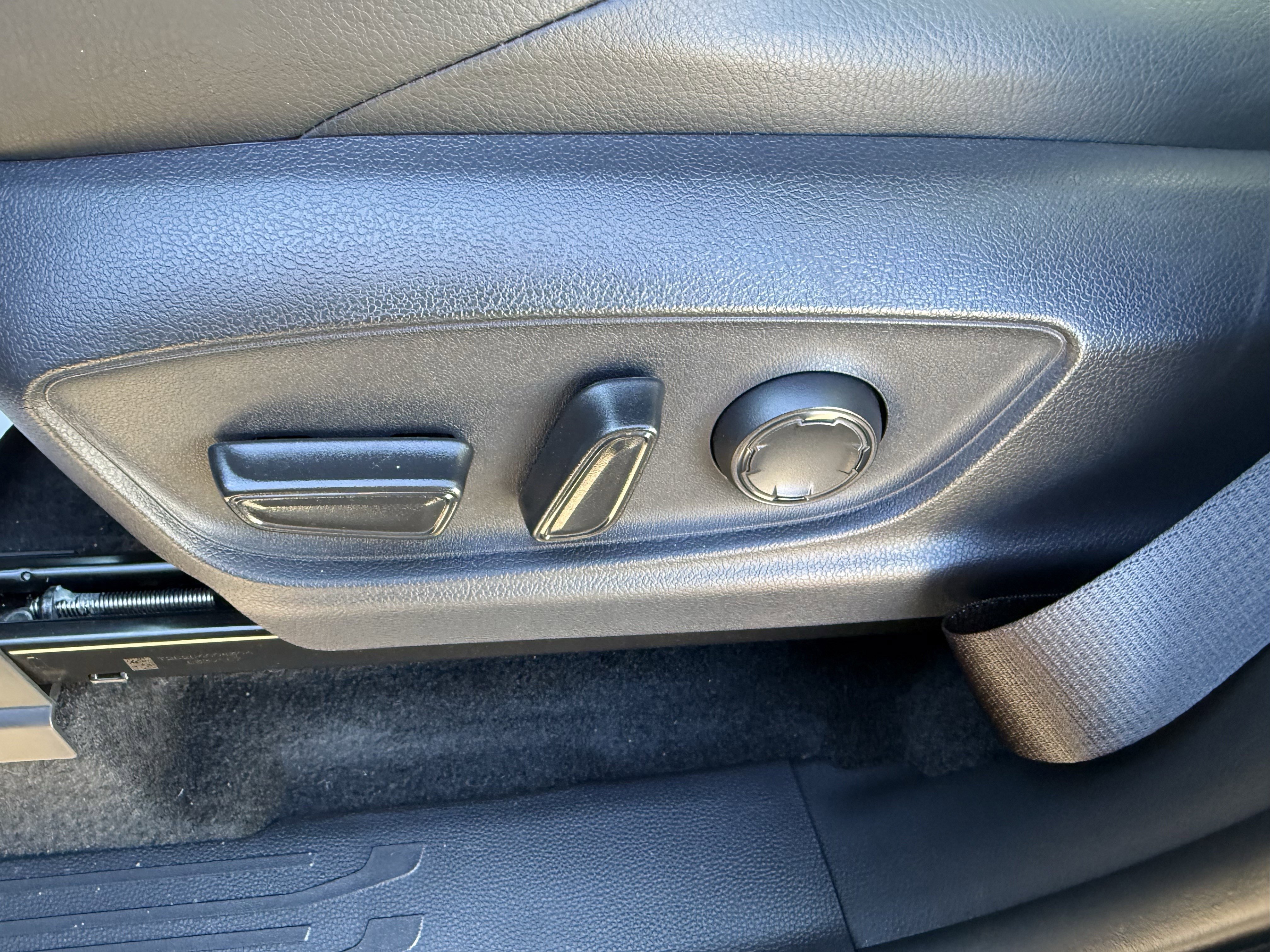 Certified 2025 Toyota Tacoma TRD Sport w/ TRD Sport Premium Package image 12