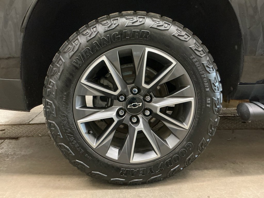 Used 2024 Chevrolet Suburban Z71 w/ Max Trailering Package image 37