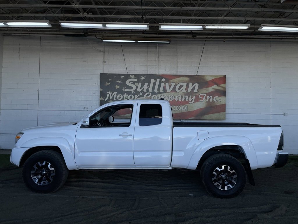 Used 2014 Toyota Tacoma 4x4 Access Cab V6 image 2