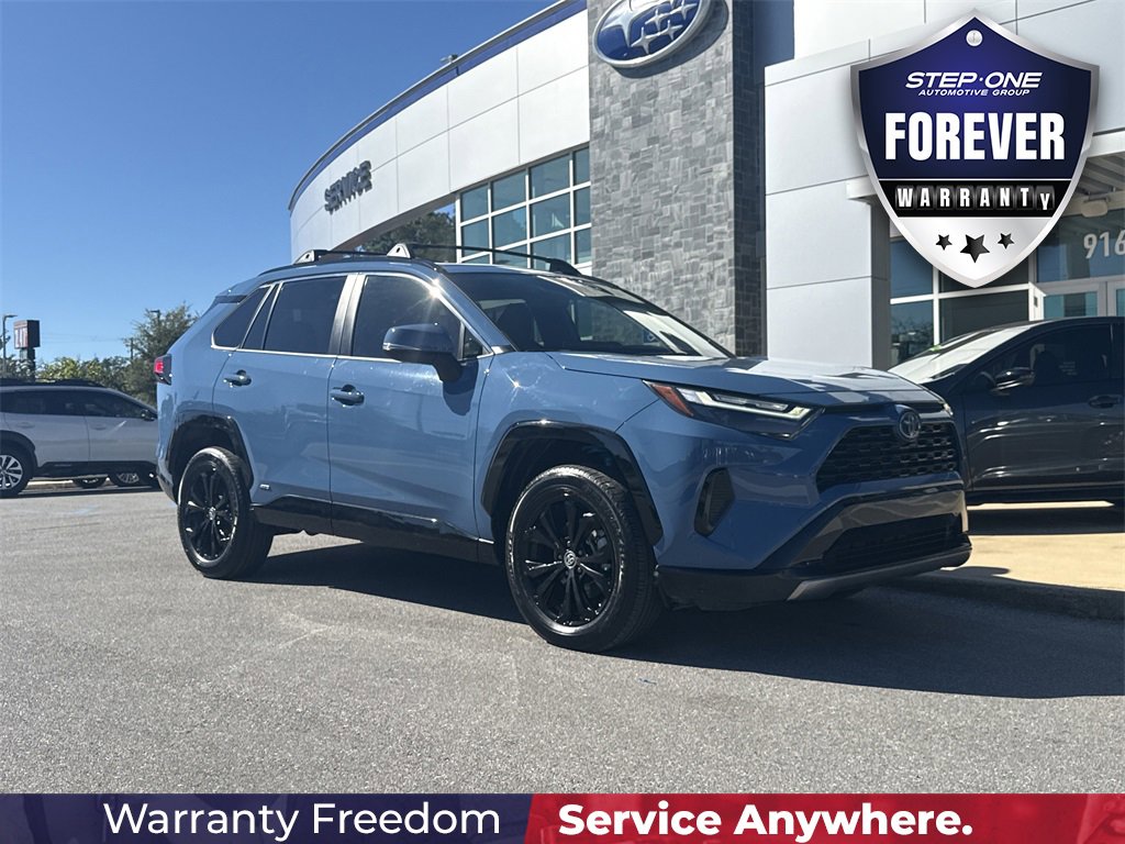 Used 2024 Toyota RAV4 SE image 10