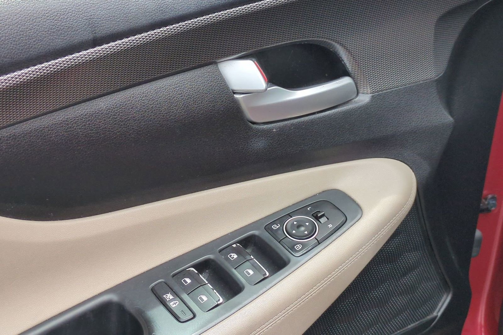 Used 2019 Hyundai Santa Fe SE FWD image 20