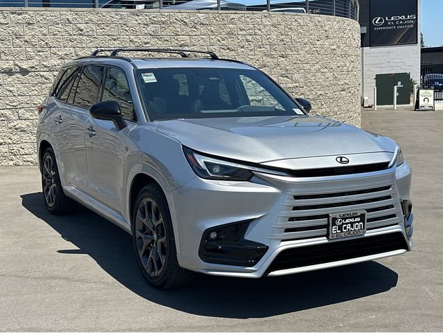 New 2026 Lexus TX 500h AWD image 2