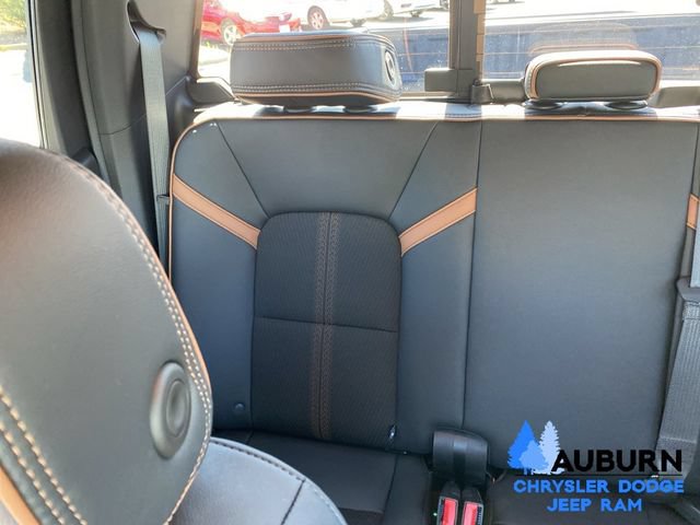 Used 2025 GMC Canyon AT4 AWD/4WD image 20