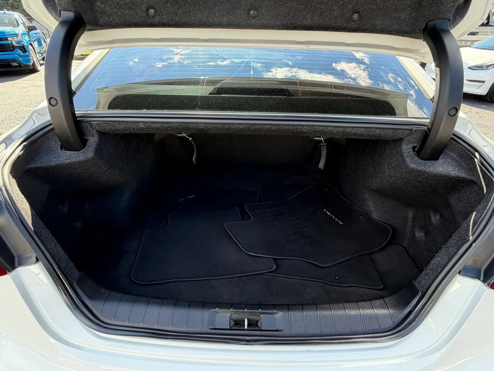 Used 2017 Nissan Maxima 3.5 SV FWD image 23