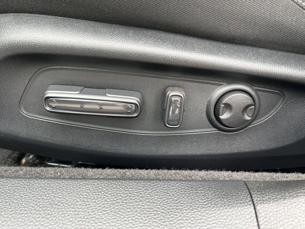 Used 2023 Honda Accord EX image 14