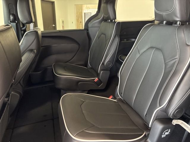 New 2026 Chrysler Pacifica Limited w/ S Appearance Package image 18
