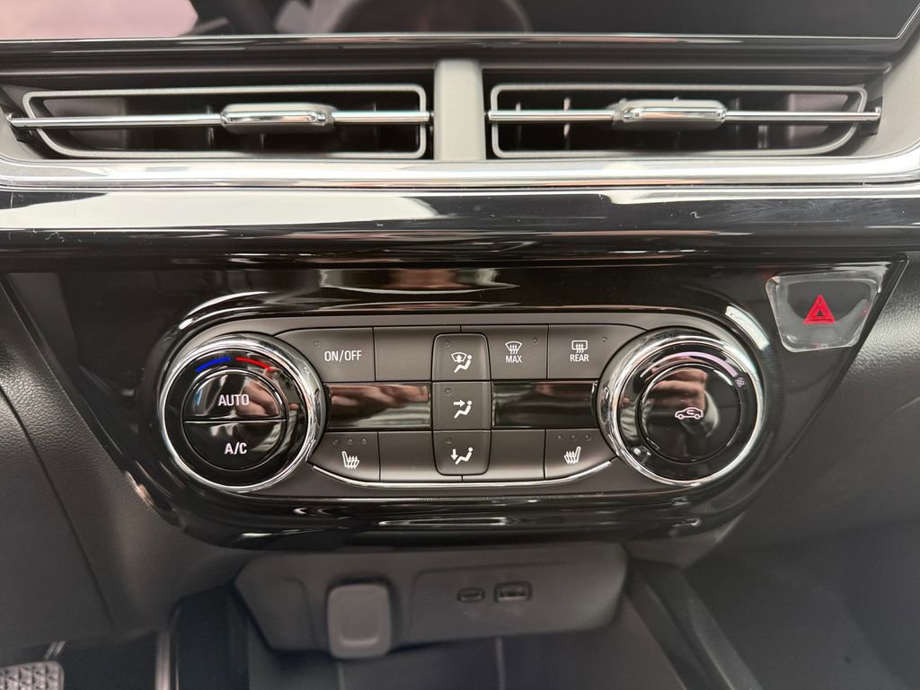 New 2026 Chevrolet Trax RS w/ Driver Confidence Package image 19