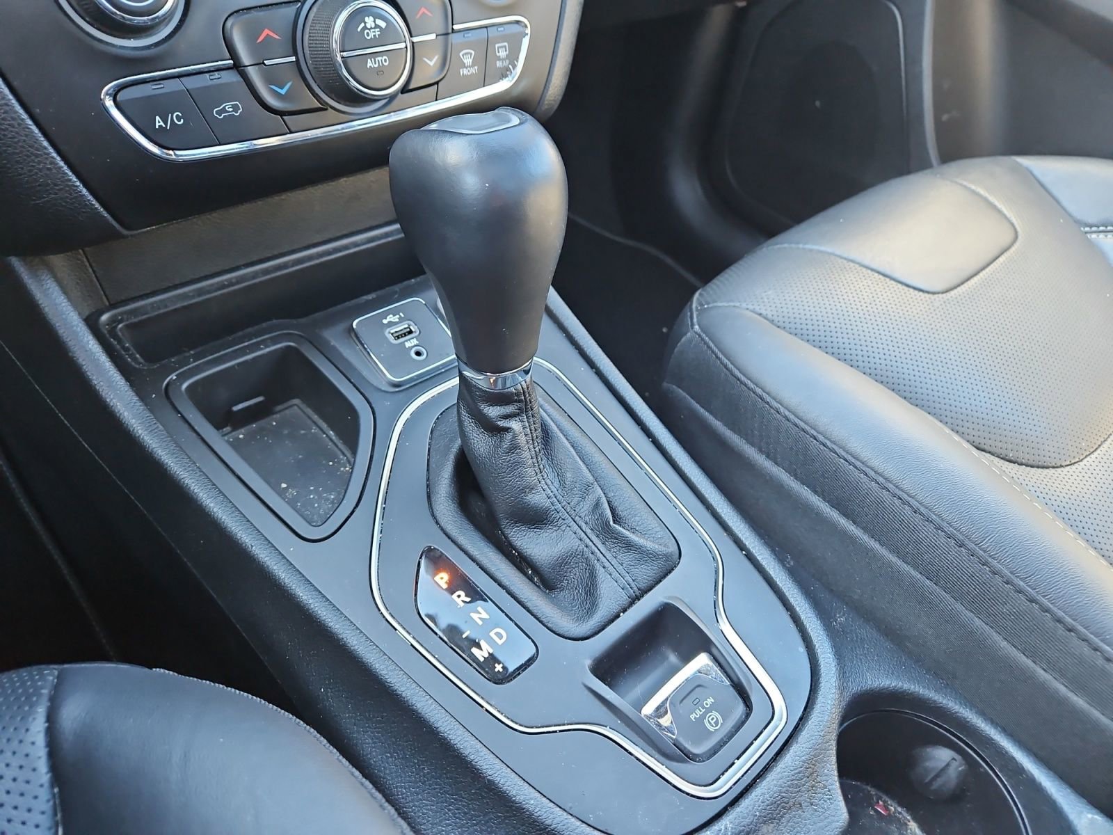 Used 2021 Jeep Cherokee Latitude Lux 80th Anniv w/ Quick Order Package 26U 80TH image 27