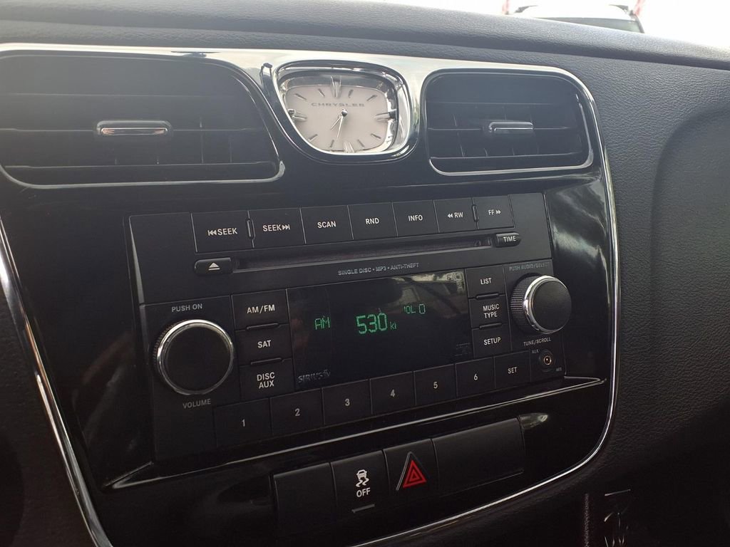 Used 2012 Chrysler 200 Touring FWD image 7