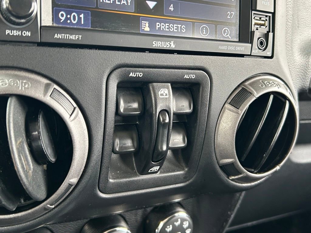 Used 2018 Jeep Wrangler Unlimited Sport S AWD/4WD image 50