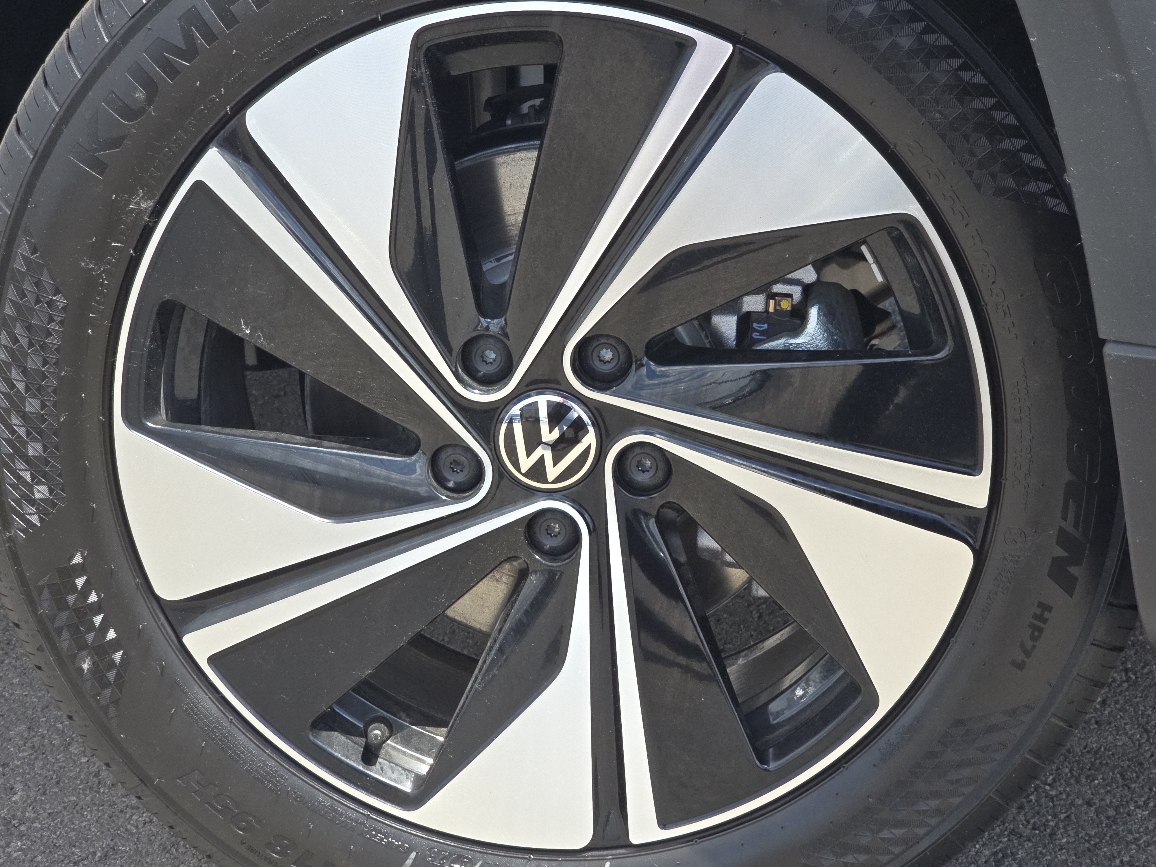 New 2026 Volkswagen Taos SE AWD/4WD image 14
