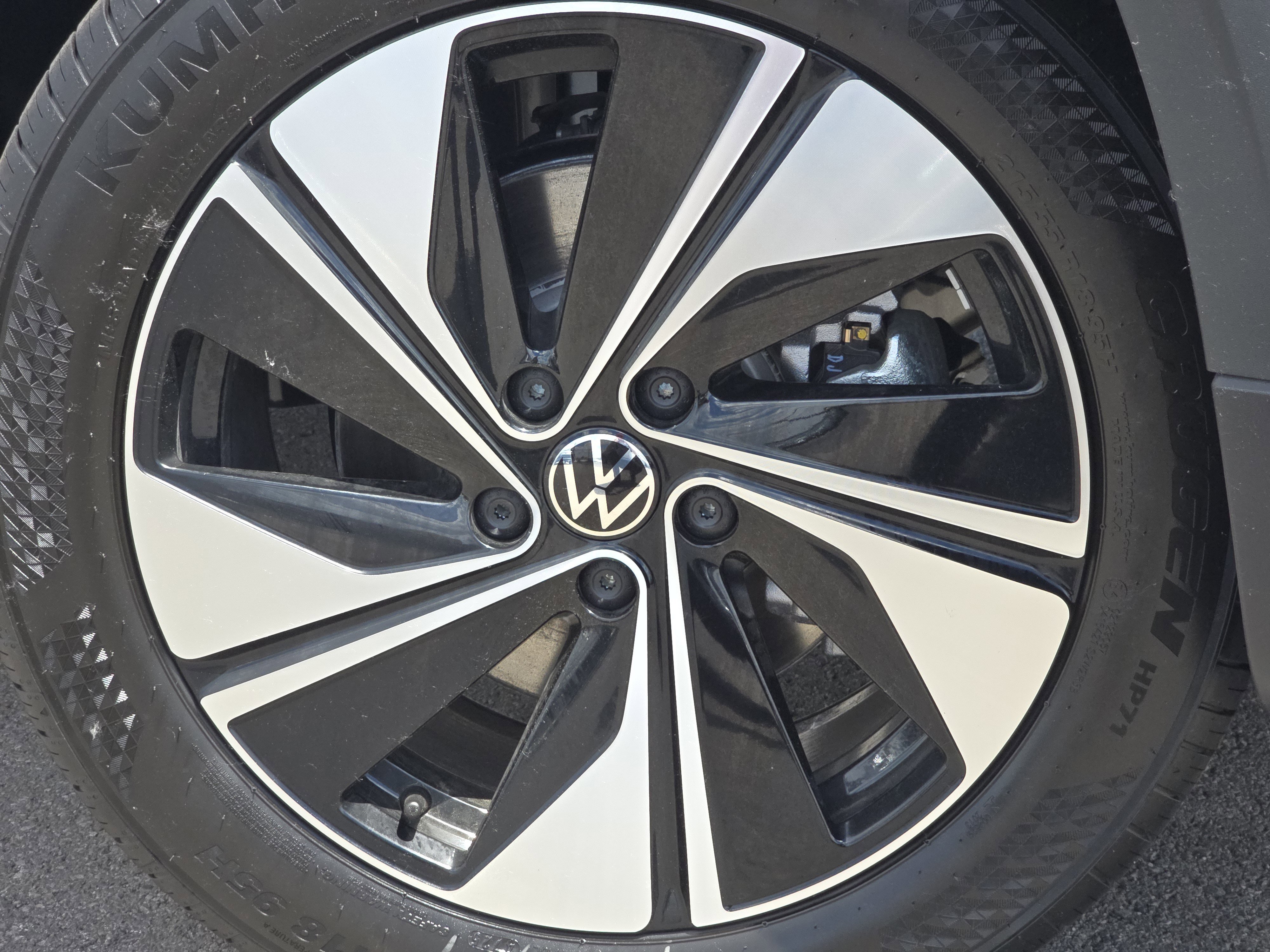 New 2026 Volkswagen Taos SE AWD/4WD image 14