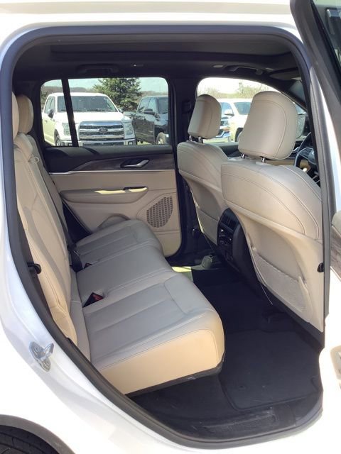Certified 2023 Jeep Grand Cherokee Limited AWD/4WD image 18