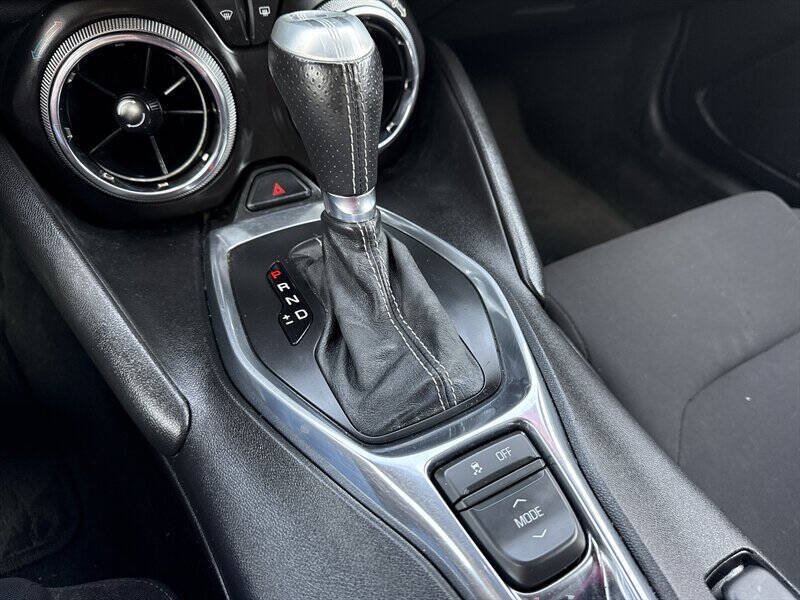Used 2017 Chevrolet Camaro SS RWD image 31