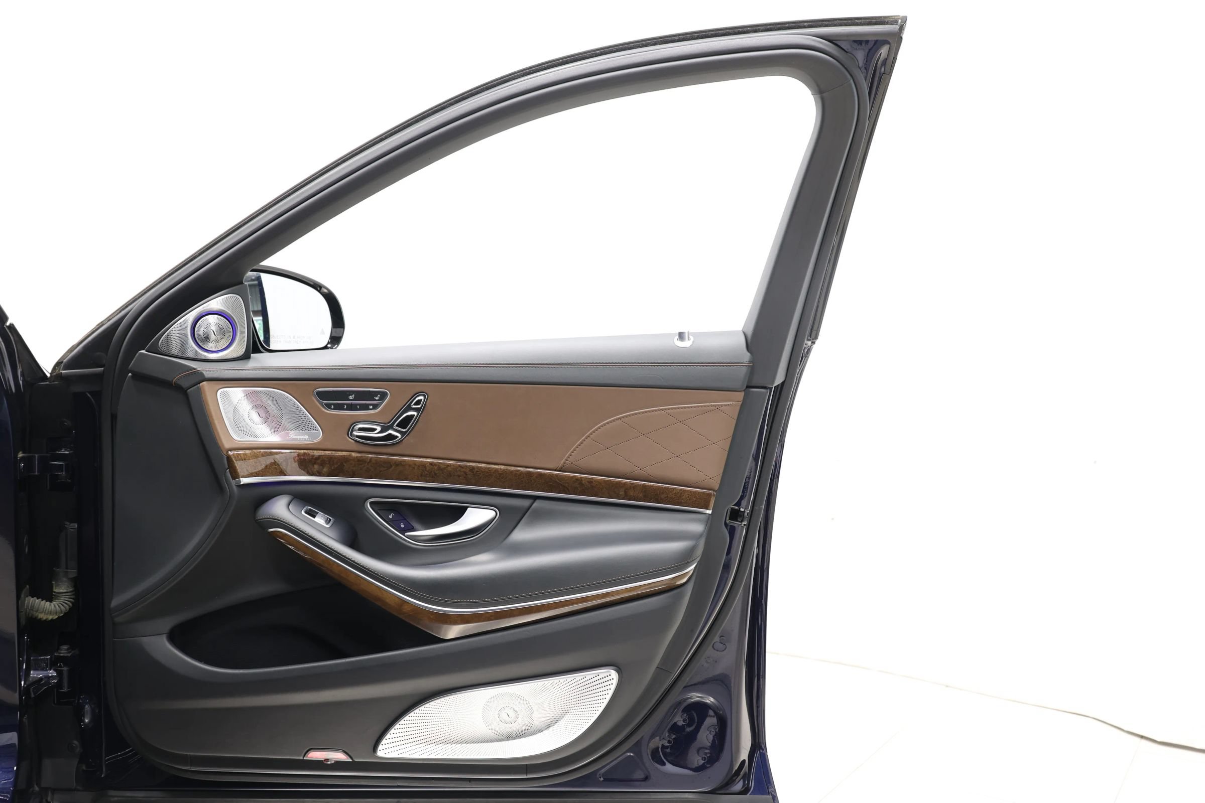 Used 2016 Mercedes-Benz Maybach S 600 image 97