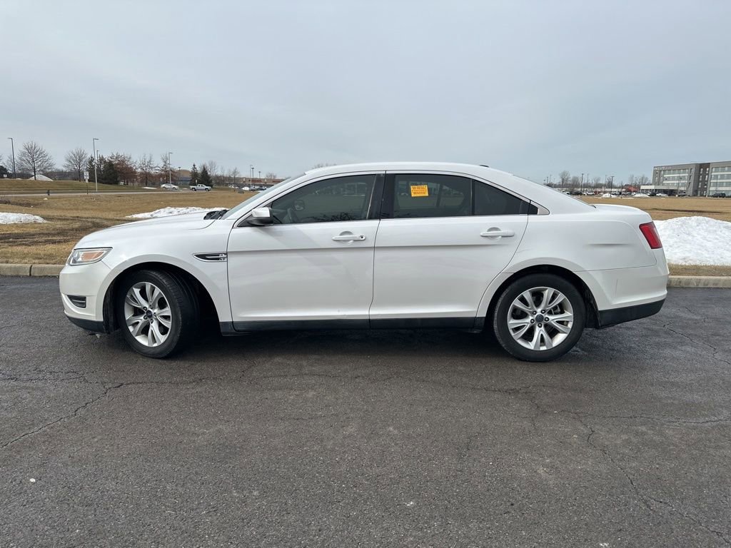 Used 2011 Ford Taurus SEL w/ 201A Rapid Spec Order Code image 7