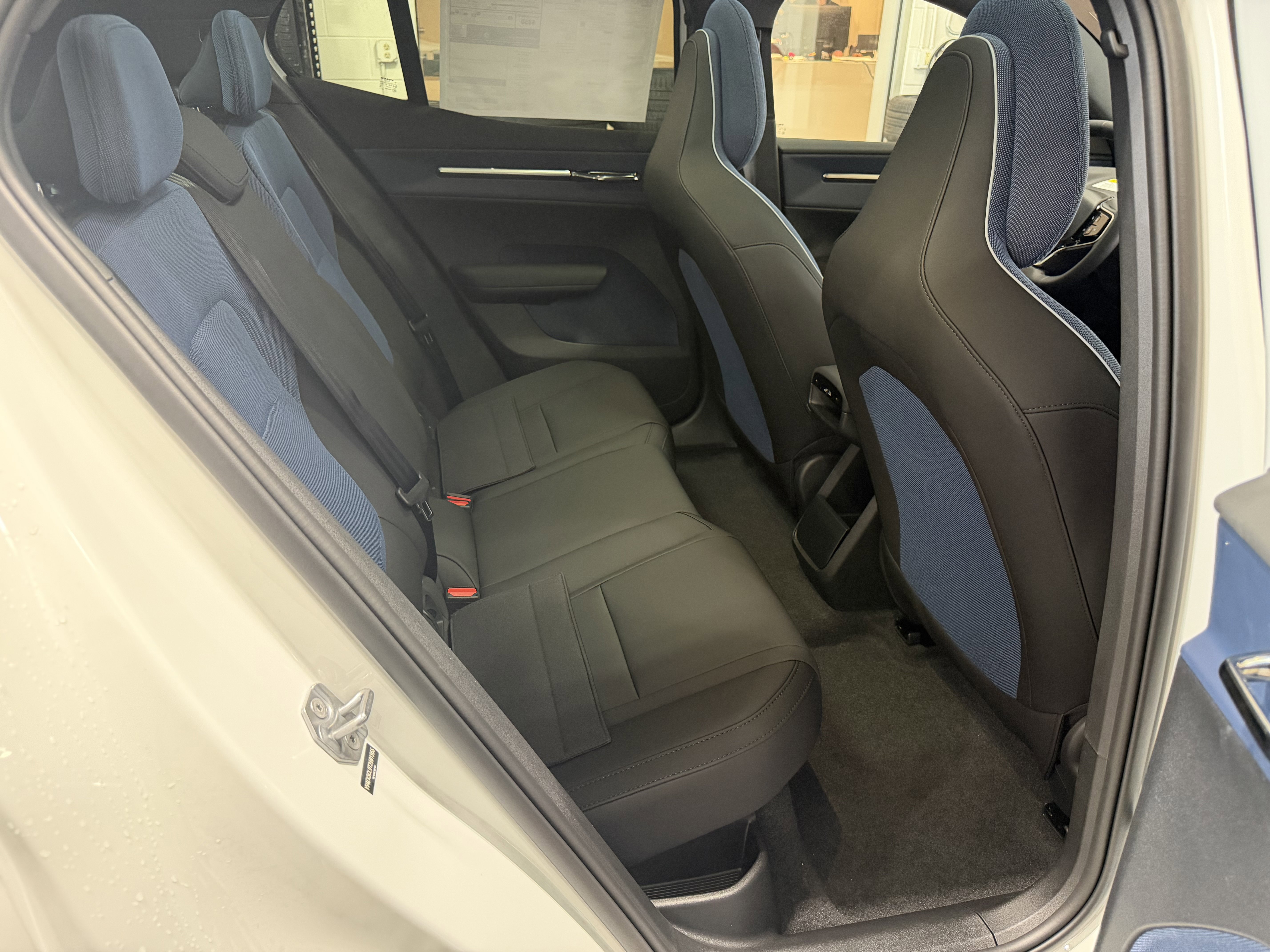 New 2026 Volvo EX30 Cross Country Ultra w/ Protection Package Premier image 24