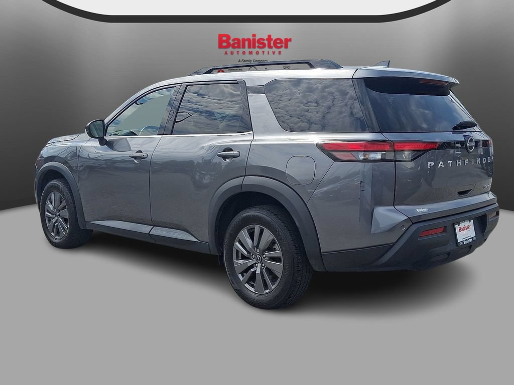 Used 2024 Nissan Pathfinder SV AWD/4WD image 6
