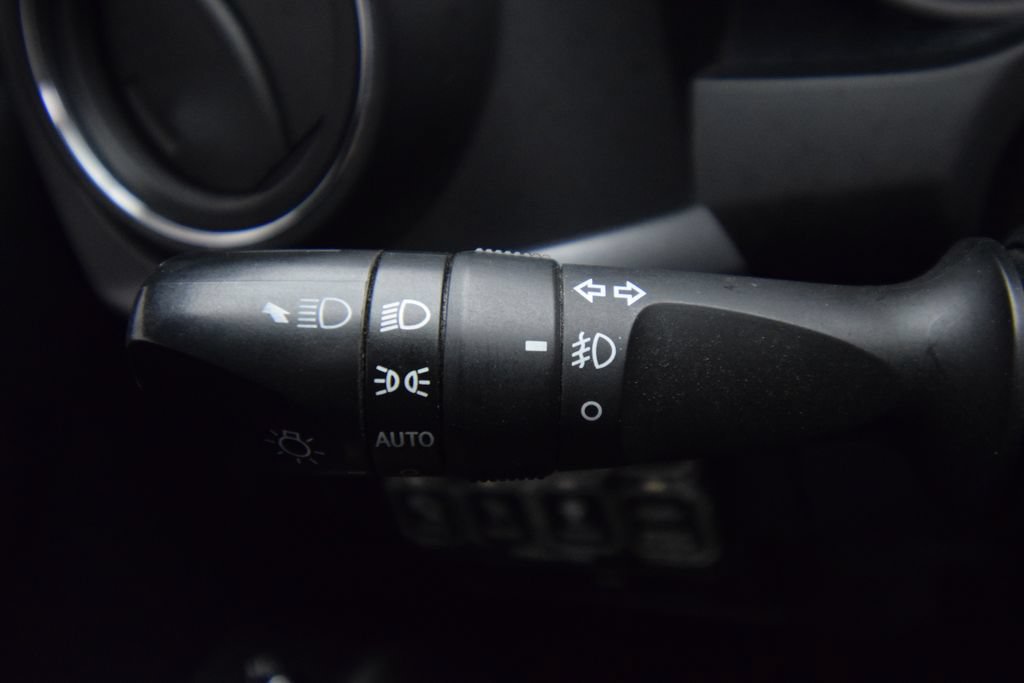Used 2018 Toyota Tacoma TRD Sport AWD/4WD image 33