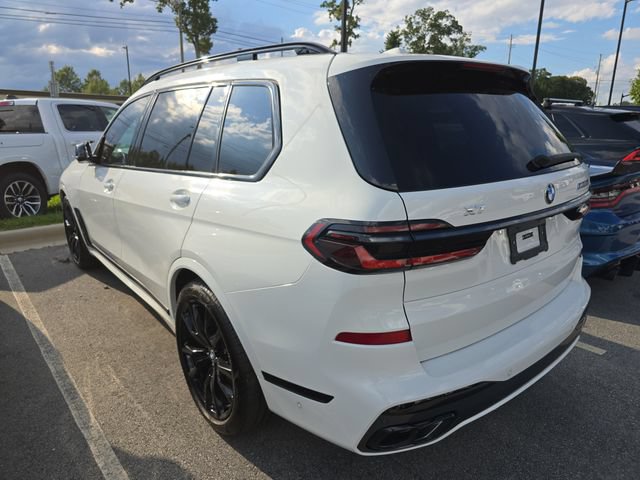 Used 2026 BMW X7 M60i AWD/4WD image 3