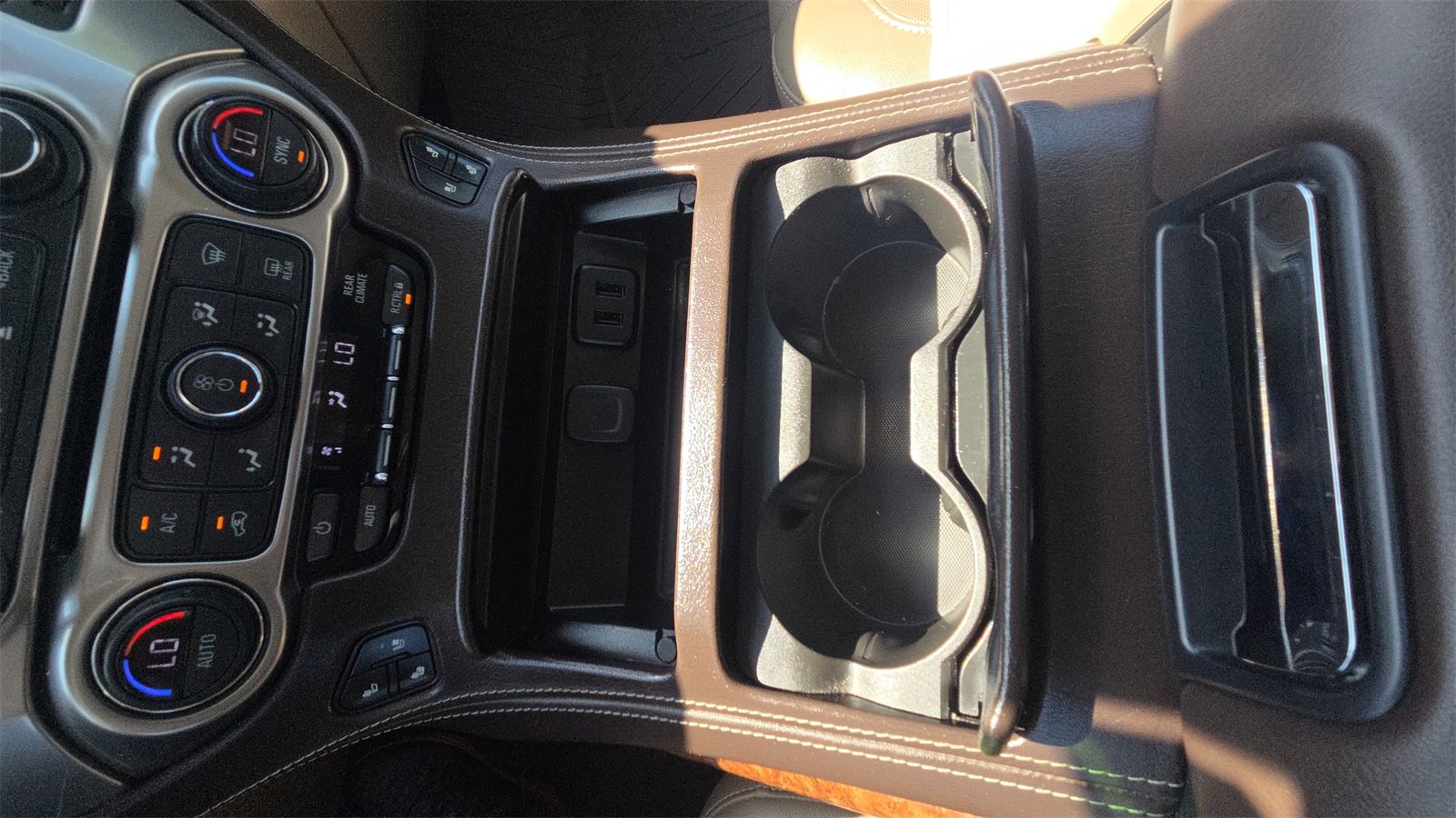 Used 2019 Chevrolet Tahoe Premier image 27