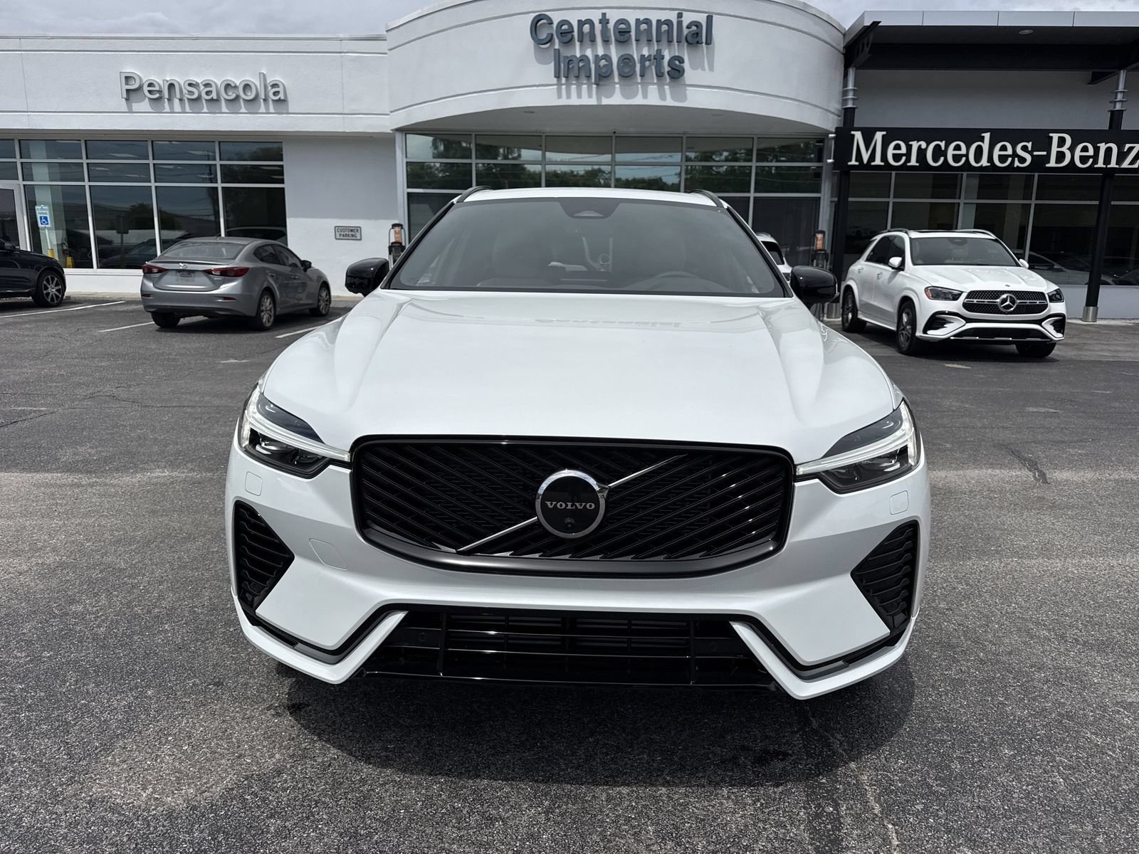 New 2026 Volvo XC60 T8 Plus w/ Protection Package Premier AWD/4WD image 8