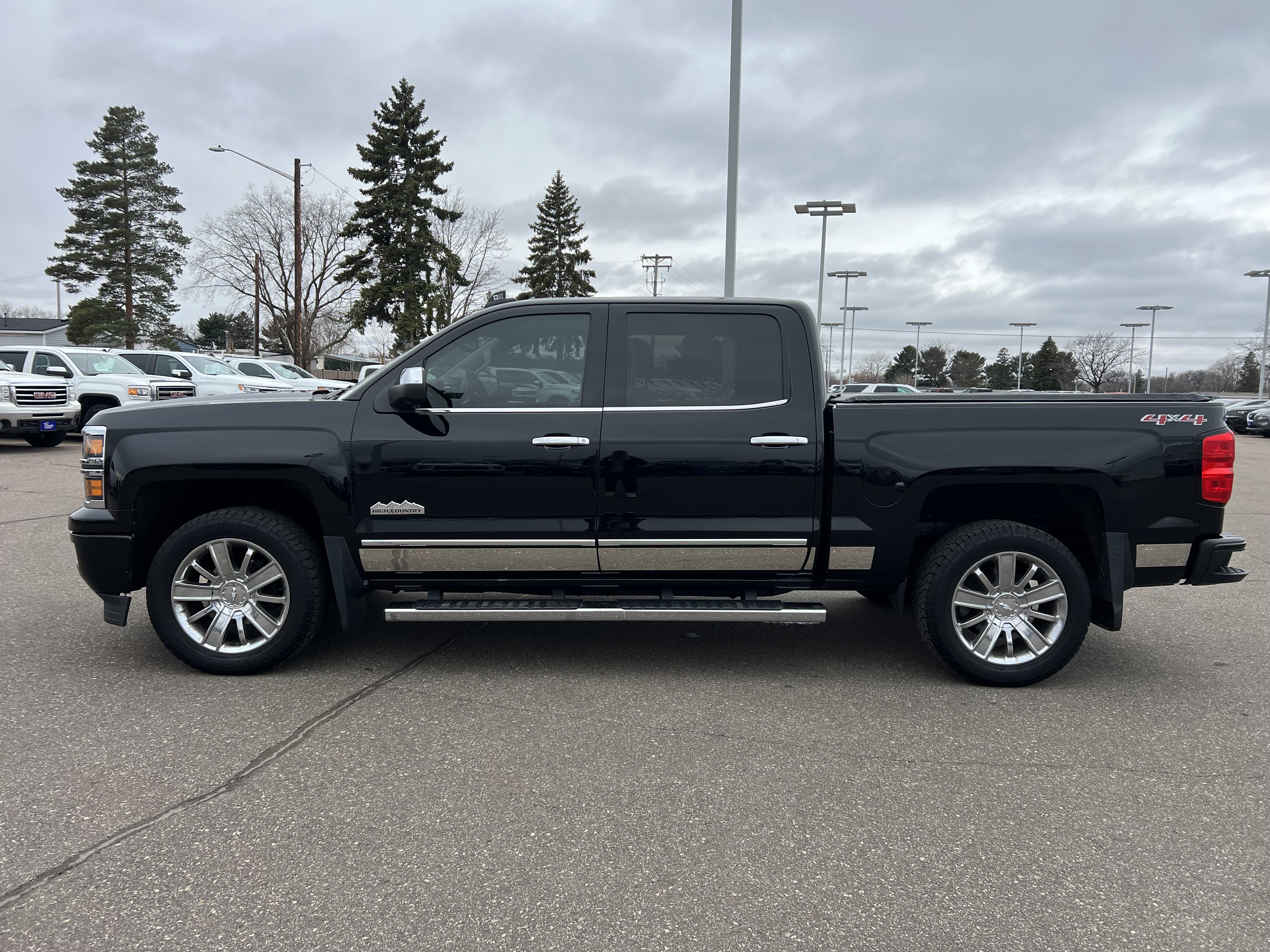 Used 2015 Chevrolet Silverado 1500 High Country w/ High Country Premium Package image 5