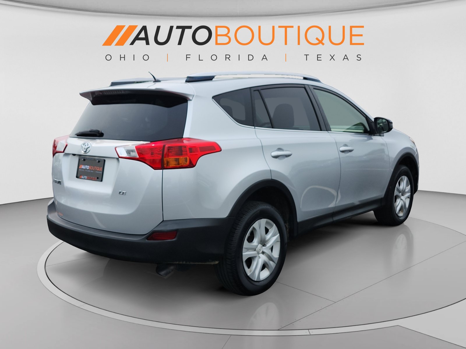 Used 2015 Toyota RAV4 LE FWD image 5