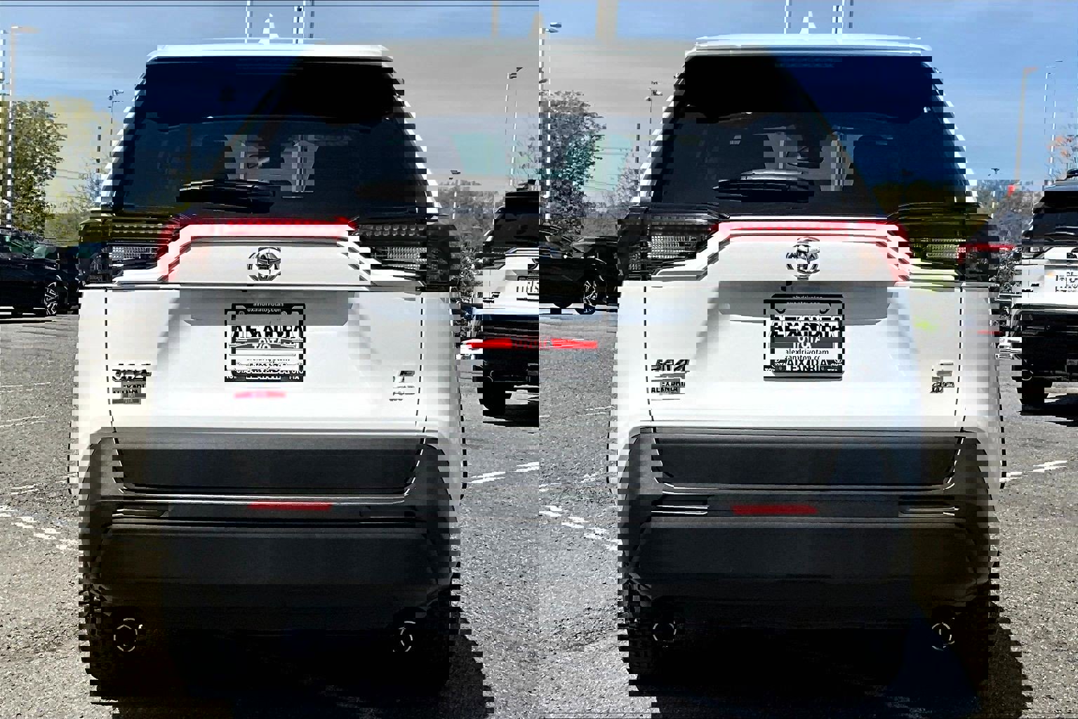 Used 2024 Toyota RAV4 LE image 4