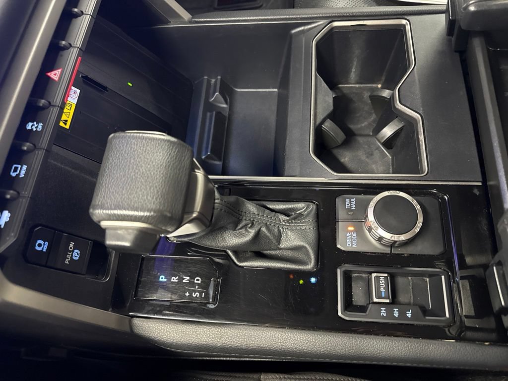 Used 2023 Toyota Tundra Limited AWD/4WD image 23