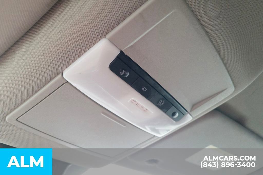 Used 2024 Nissan Rogue S image 36