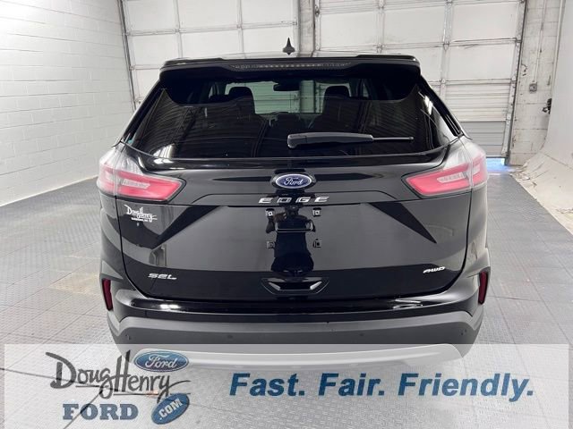 Used 2024 Ford Edge SEL image 4